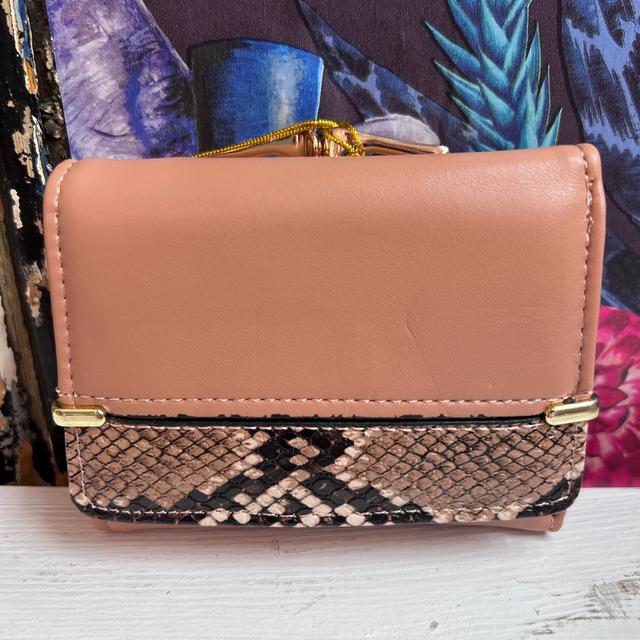 Madame handbags store